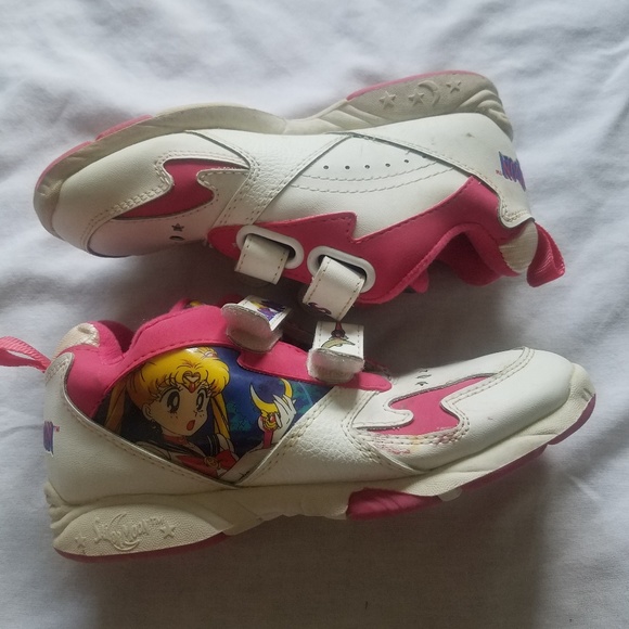 sneakers sailor moon
